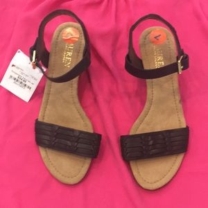 NWT Ralph Lauren blk leather wedge sandals
